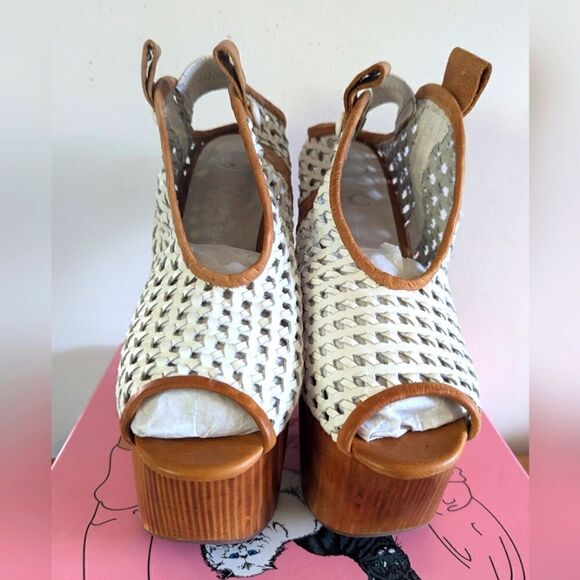 Jeffrey Campbell Maximalist Hyper Feminine Retro Art To Wear Wedge Heel 7  - Picture 2 of 13